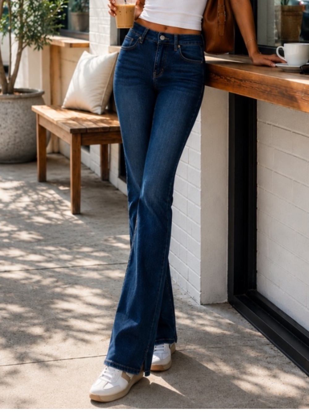 Frame bootcut jeans